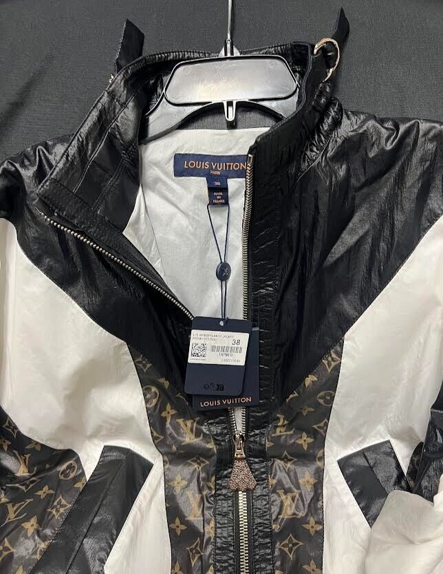 LOUIS VUITTON SPORTY COLOR-BLOCKED ZIP UP WINDBREAKER JACKET SIZE 38/US 6 1AFMF04