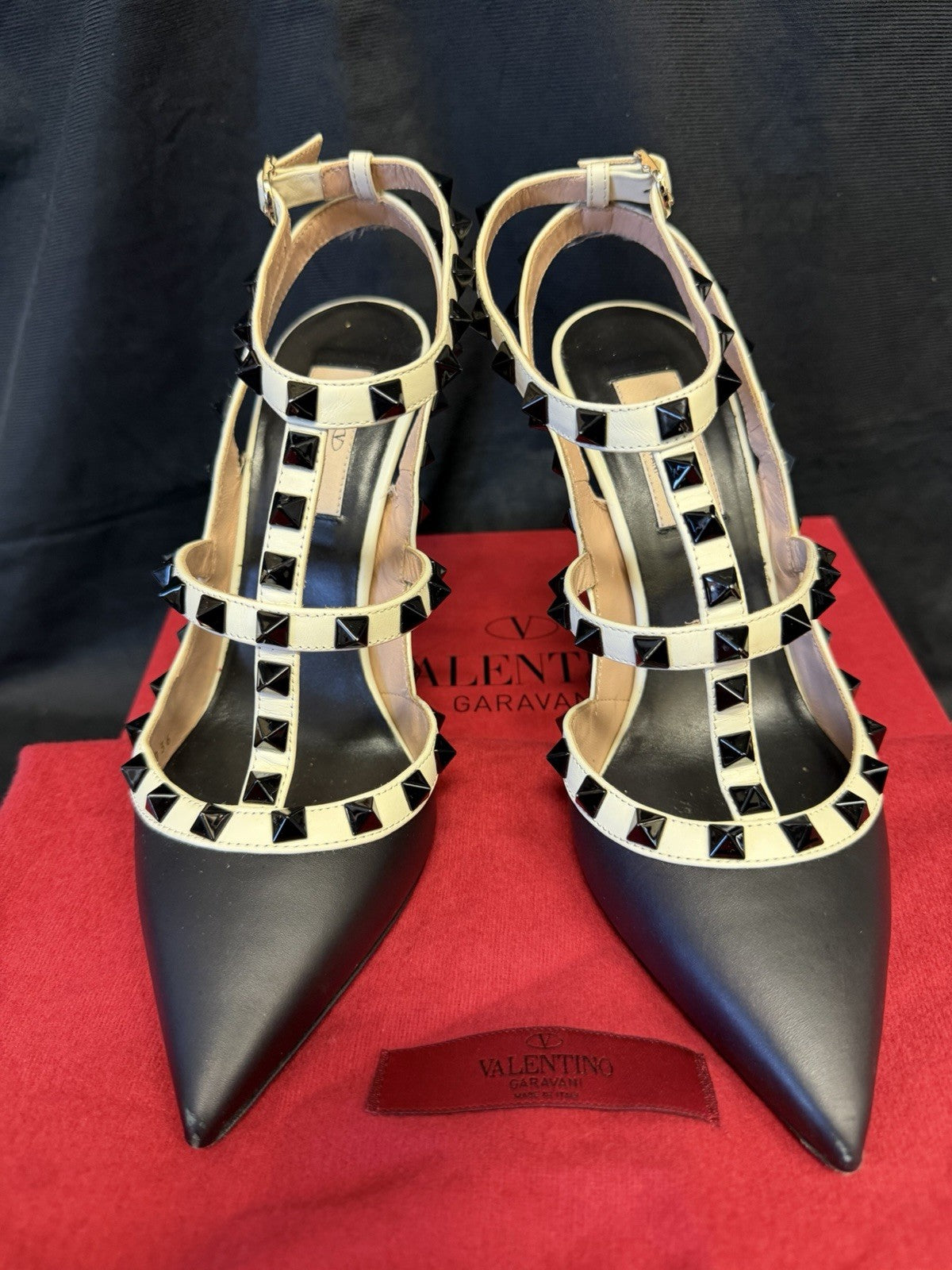 Valentino Garavani Rockstud Pumps Black/White Studded Heel Size 36 (US 6) (view 1)