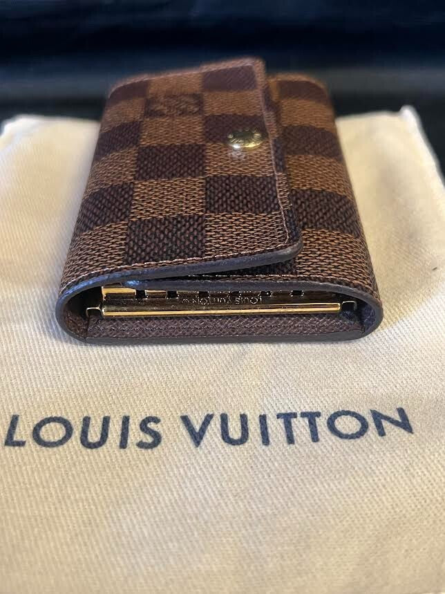 Louis Vuitton Damier Ebene 6 Key Holder3
