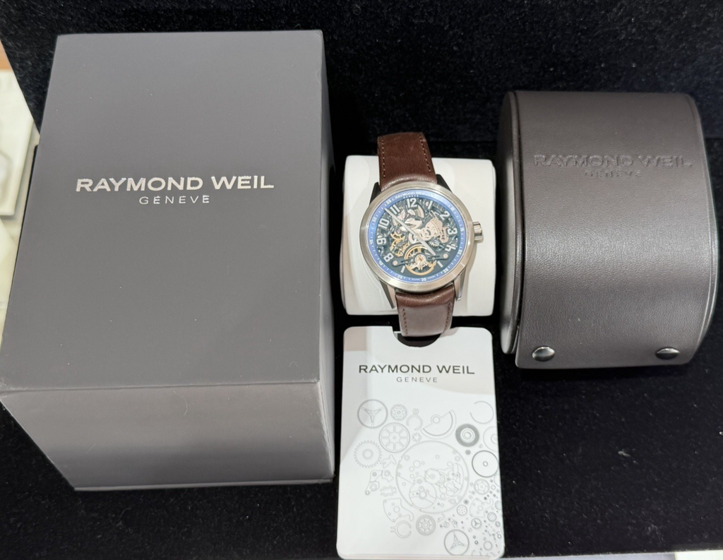 Raymond Weil Freelancer Automatic Blue Dial 2875-TIR-05500 Brown Leather USA LE (view 16)
