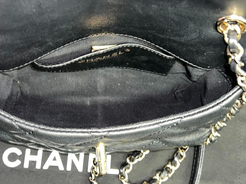 Chanel Chain Frame Flap Bag Quilted Black Lambskin Chain Link Shoulder Strap (view 7)