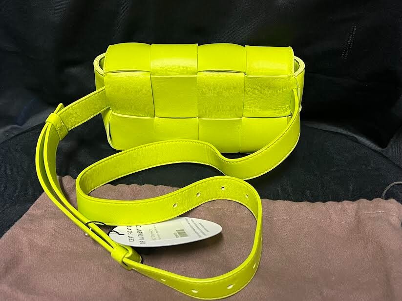 Bottega Veneta Belt Cassette Acidkiwi Intrecciato Nappa Leather Adjustable Strap (view 7)