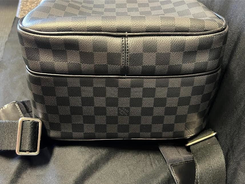 Louis Vuitton Damier Graphite Canvas Backpack Five Interior Pockets Black/silver (view 5)