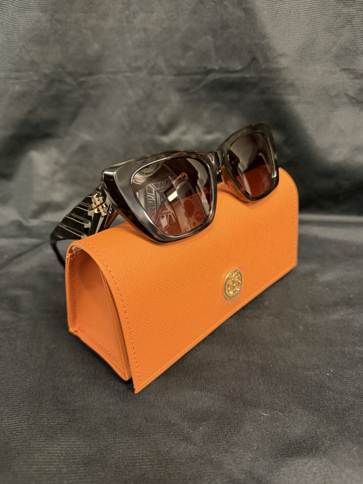 Tory Burch Sunglasses TY7216U 1964T5 52-18 Dark Tortoise Brown Polarized — view 7