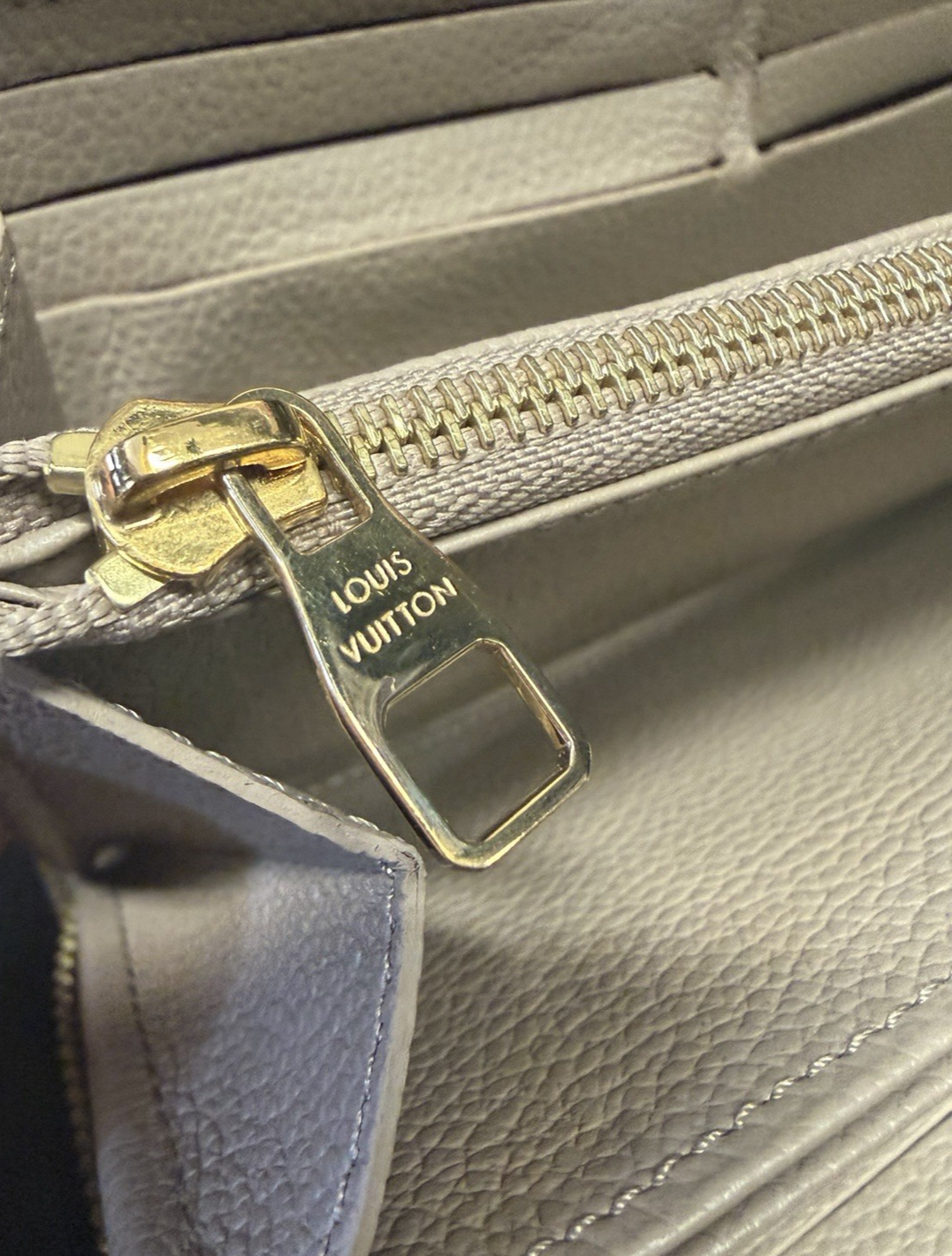 Louis Vuitton Zippy Wallet Monogram Empreinte Leather Turtledove M69034 (view 9)