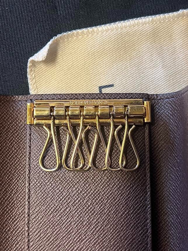 Louis Vuitton Damier Ebene 6 Key Holder (view 6)