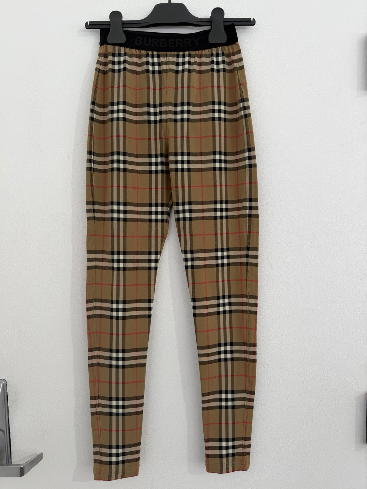 Burberry Belvoir Vintage Check Leggings Size XS (view 1)