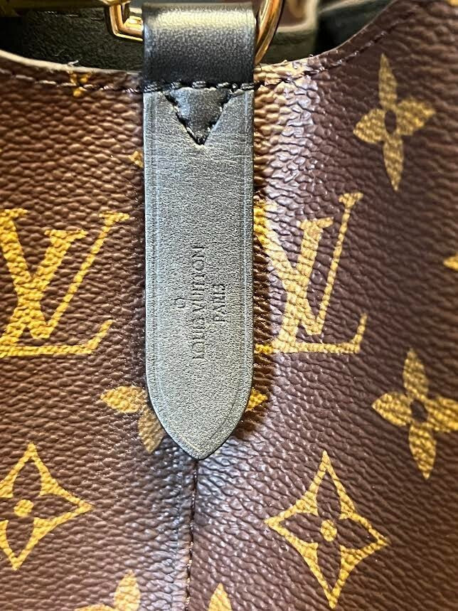 Louis Vuitton Neonoe MM Black Monogram M44020 Drawstring Bucket Bag (view 20)