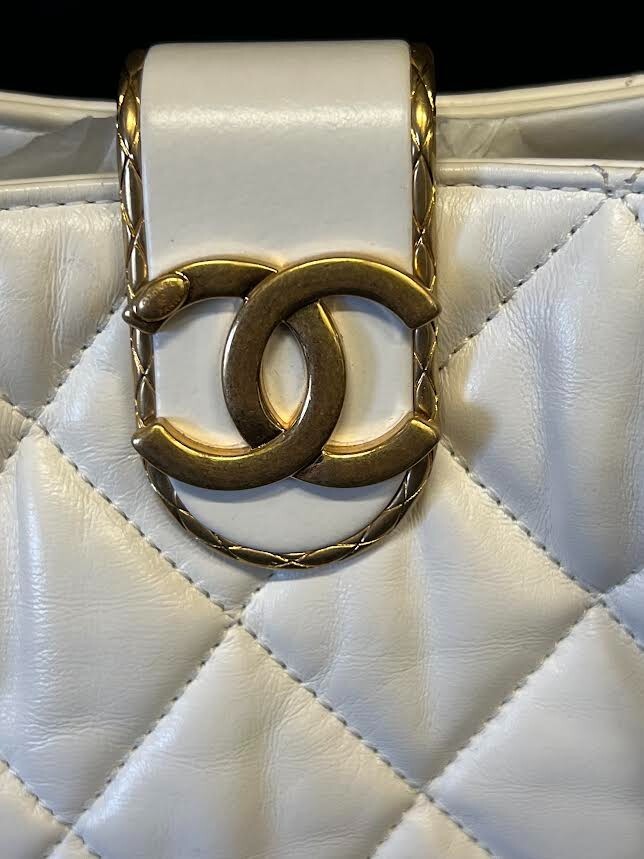 Chanel Small Shopping Tote Quilted Leather Chain Link Double Shouler Strap White (view 3)