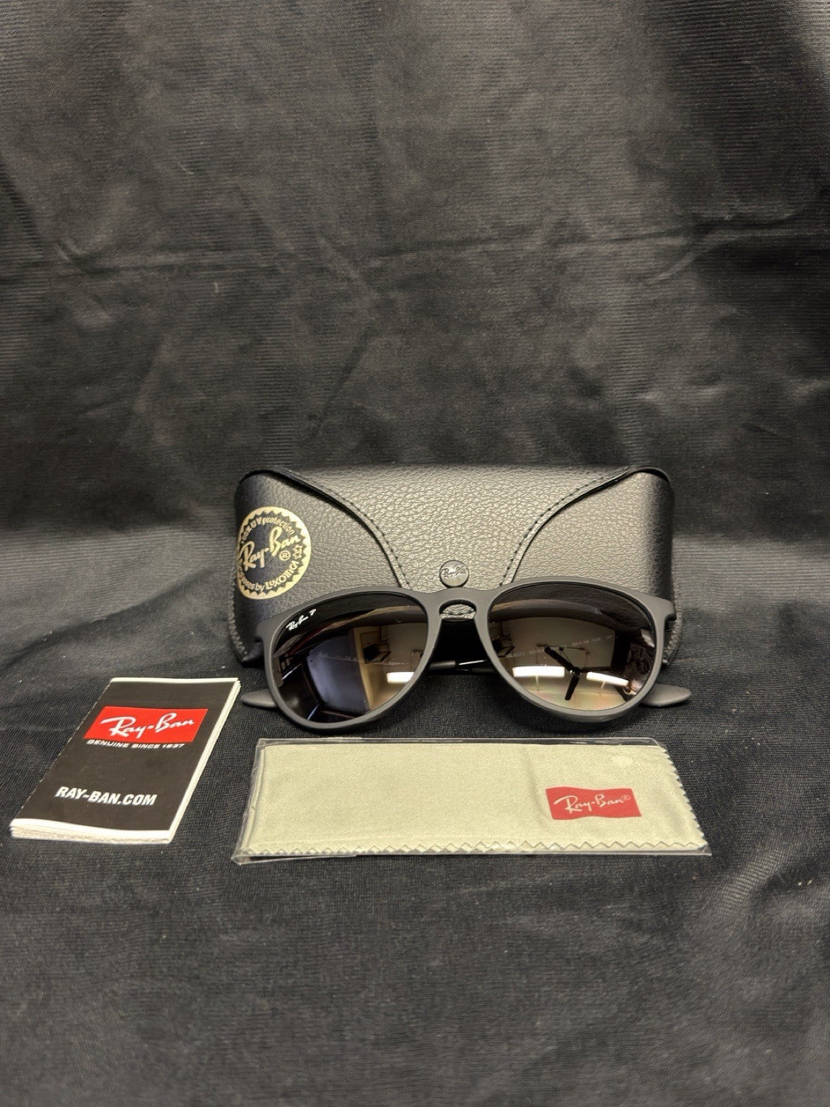 Ray-Ban Sunglasses Erika Rubber Black Light Grey Gradient RB4171 622/8G 54-18 (view 6)