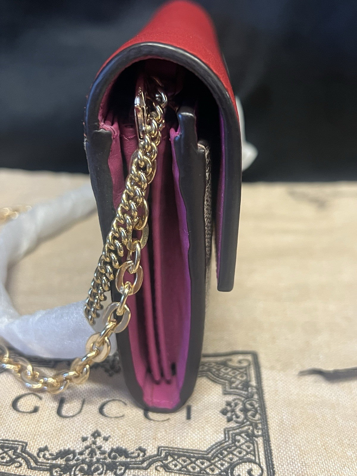 GUCCI RED GG SUPREME LONG WALLET CLUTCH REMOVABLE CHAIN STRAPS DUST BAG AND BOX — view 5