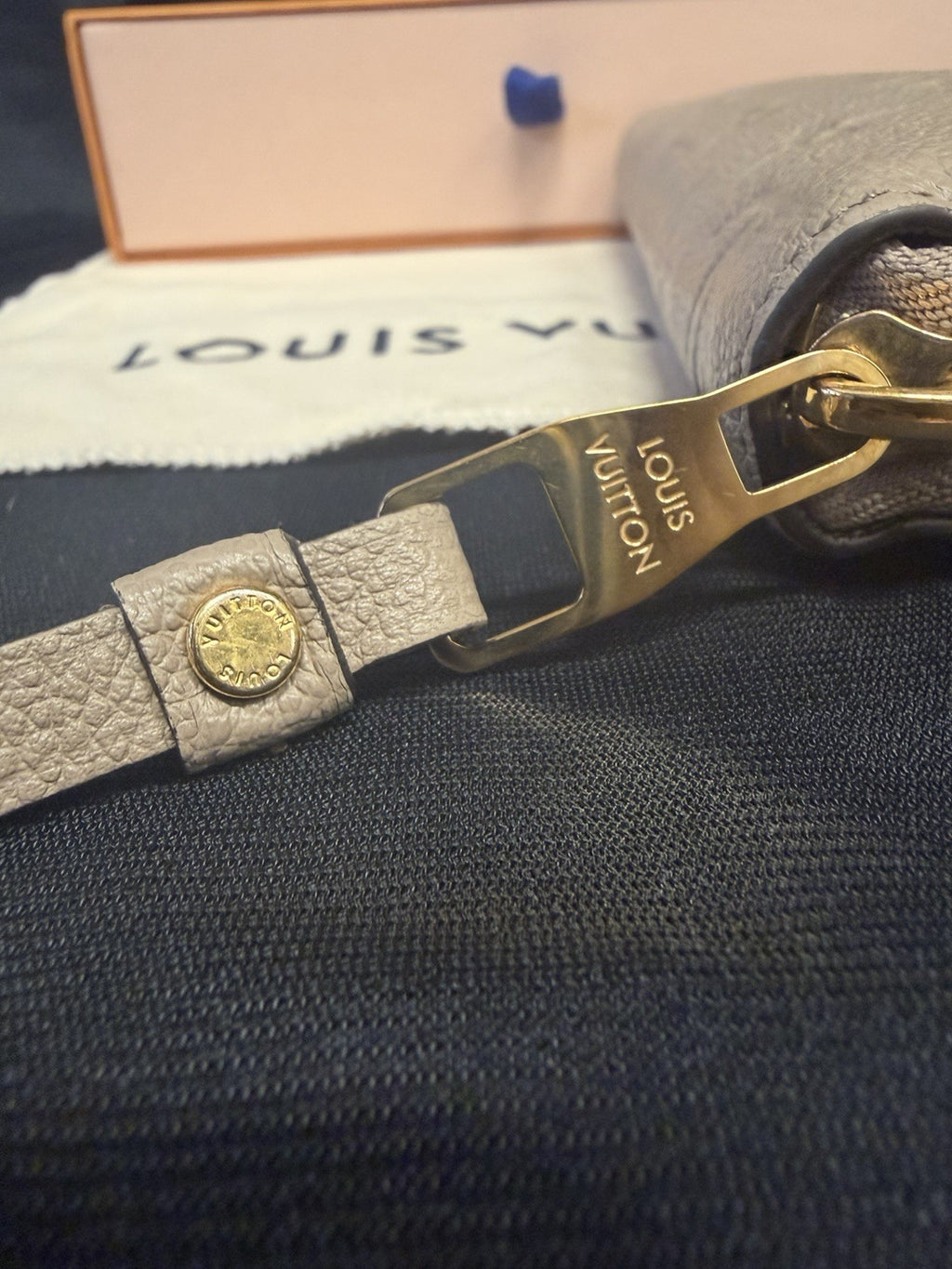 Louis Vuitton Zippy Wallet Monogram Empreinte Leather Turtledove M69034 (view 11)