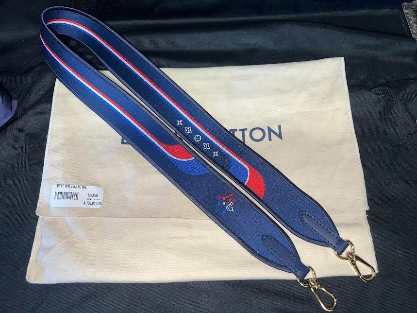 LOUIS VUITTON LV SKI TWIST MM PADDED SHOULDER BAG WOVEN REMOVABLE STRAP M23386 — view 15