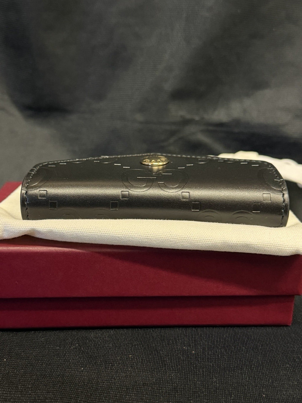 Gucci GG Emblem Card Case Black Leather Gold Hardware6