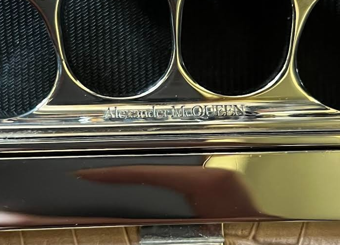 Alexander Mcqueen Four Ring Knuckle Clasp Crocodile Clutch Brown Gradient/silver (view 10)