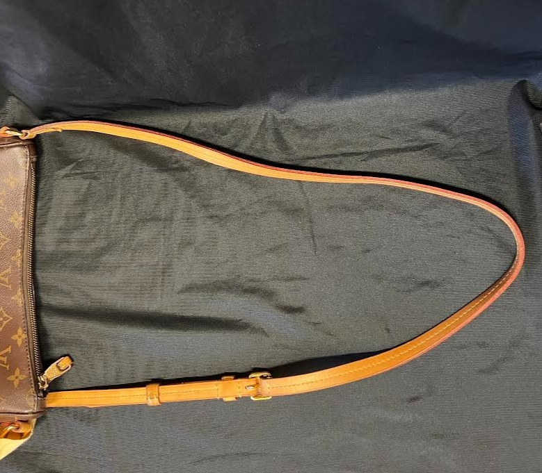 Louis Vuitton Mabilion Shoulder Bag/crossbody Monogram Canvas (view 17)