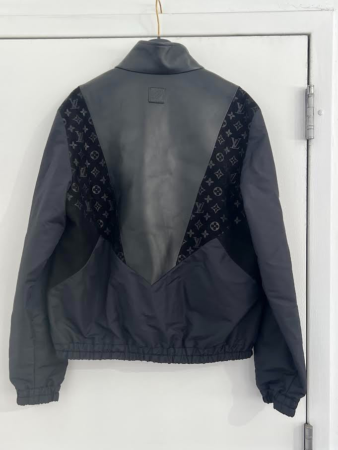 Louis Vuitton Leather Mix Track Top 1AHVLY Size 44/US 34 Black Zip UP (view 3)