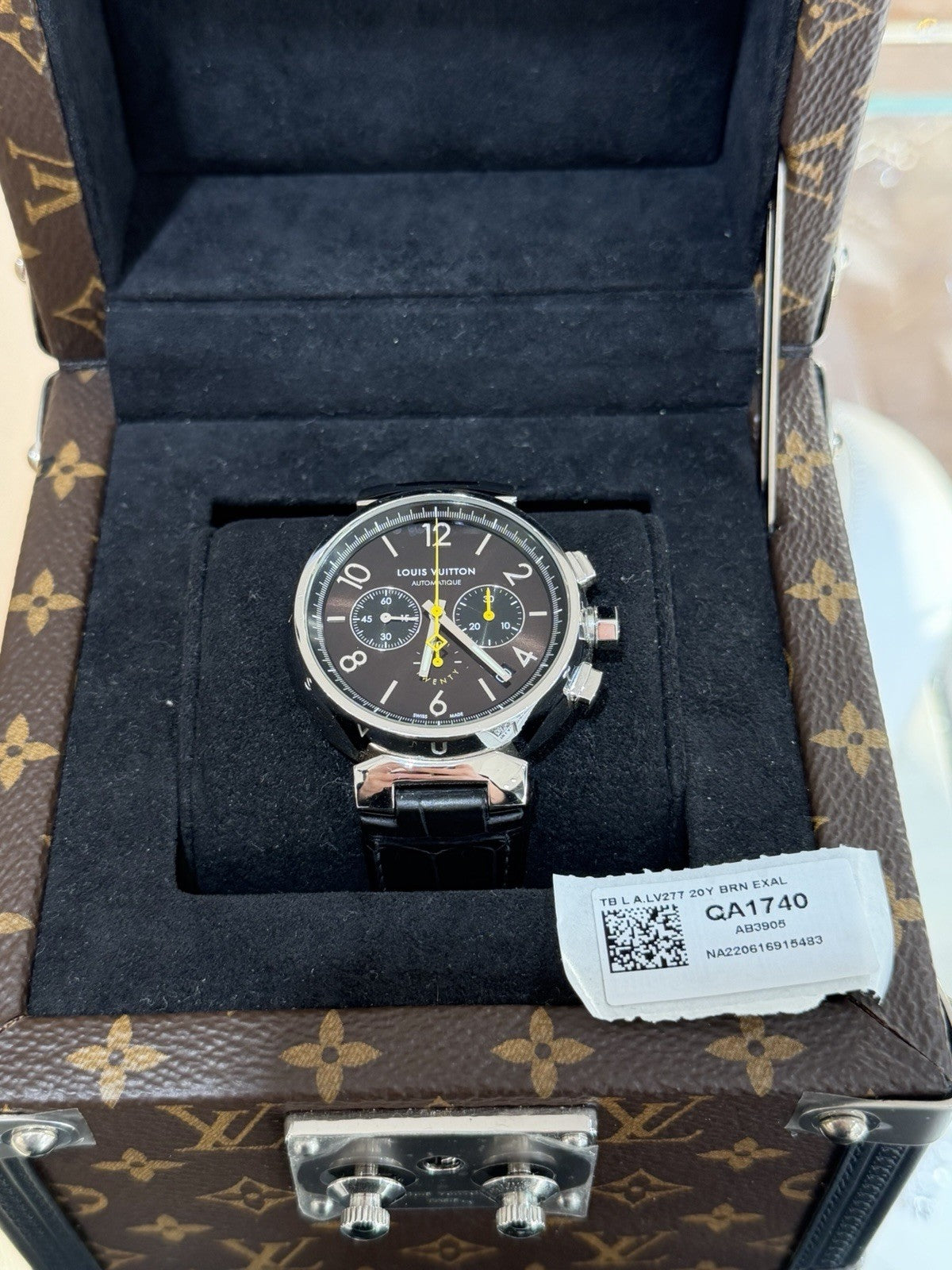 Louis Vuitton Tambour Twenty 20th Anniversary 41.5 mm Watch Black Strap QA1740 (view 12)