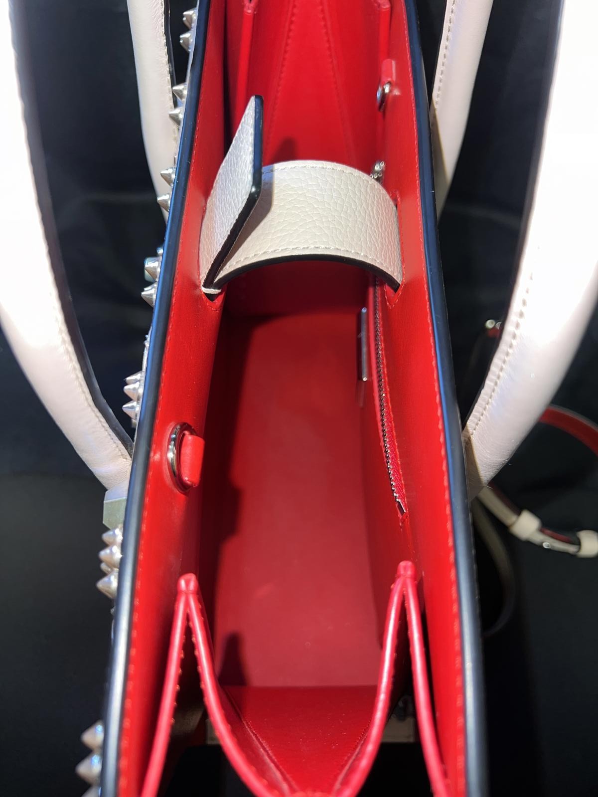 Christian Louboutin Paloma Medium Top Handle Bag Beige Leather Red Interior (view 5)