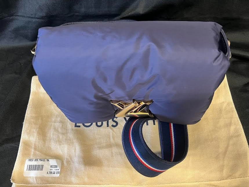 LOUIS VUITTON LV SKI TWIST MM PADDED SHOULDER BAG WOVEN REMOVABLE STRAP M23386 — view 3