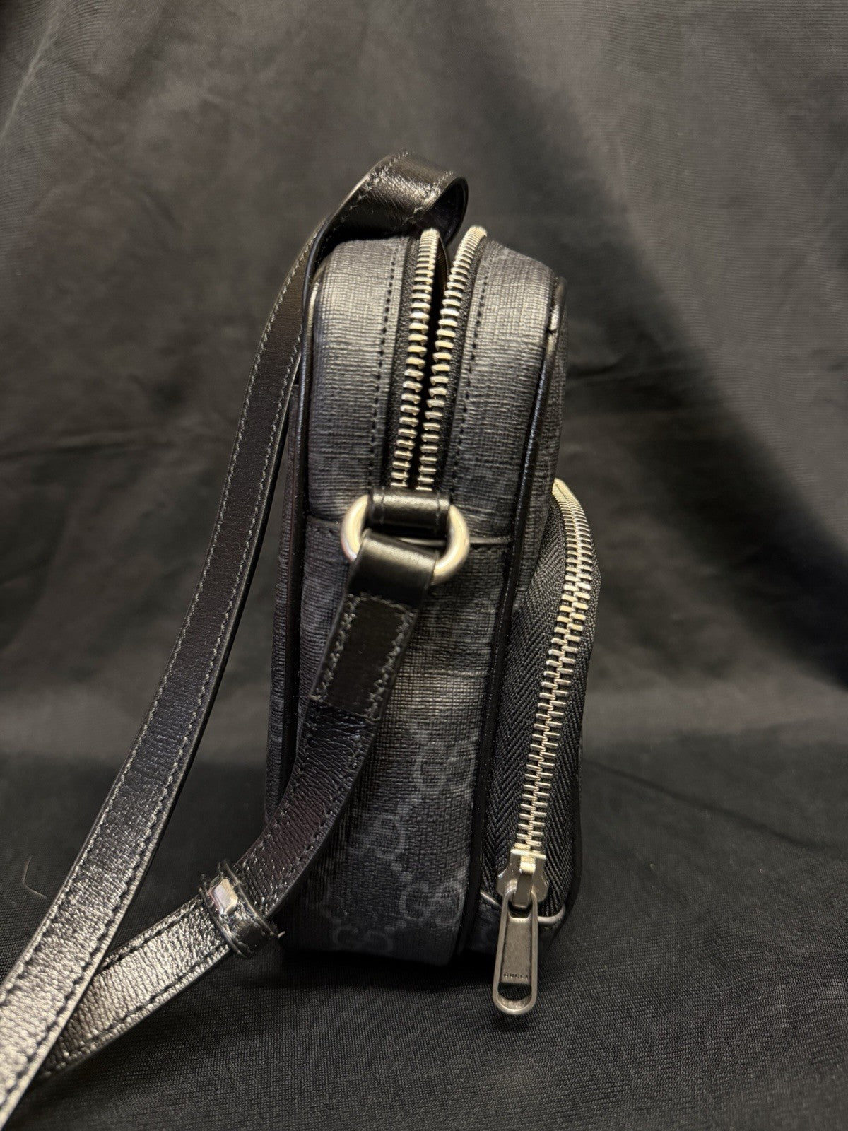 Gucci GG Supreme Mini Interlocking G Stachel Black Canvas Crossbody — view 2