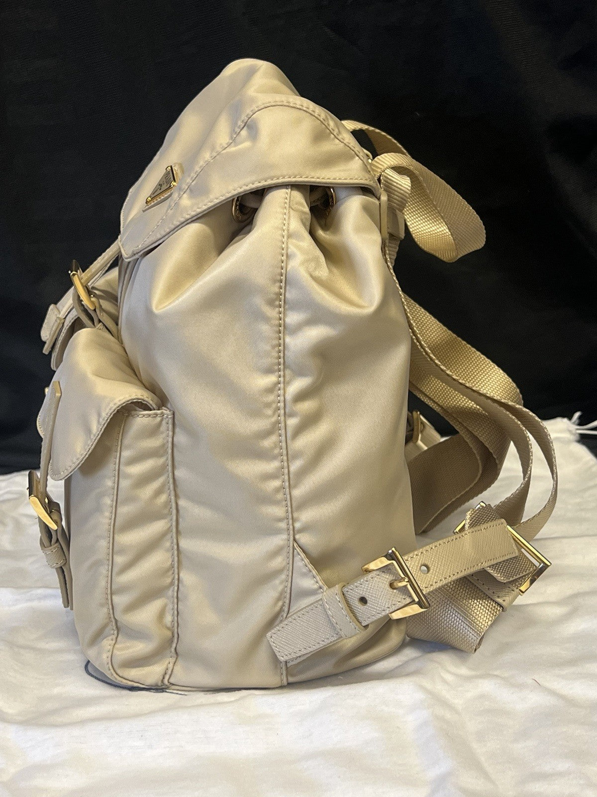 Prada Re-Edition 1978 Re-Nylon Backpack Small Desert 1BZ677_RV44_F0FHI_V_OOM (view 4)