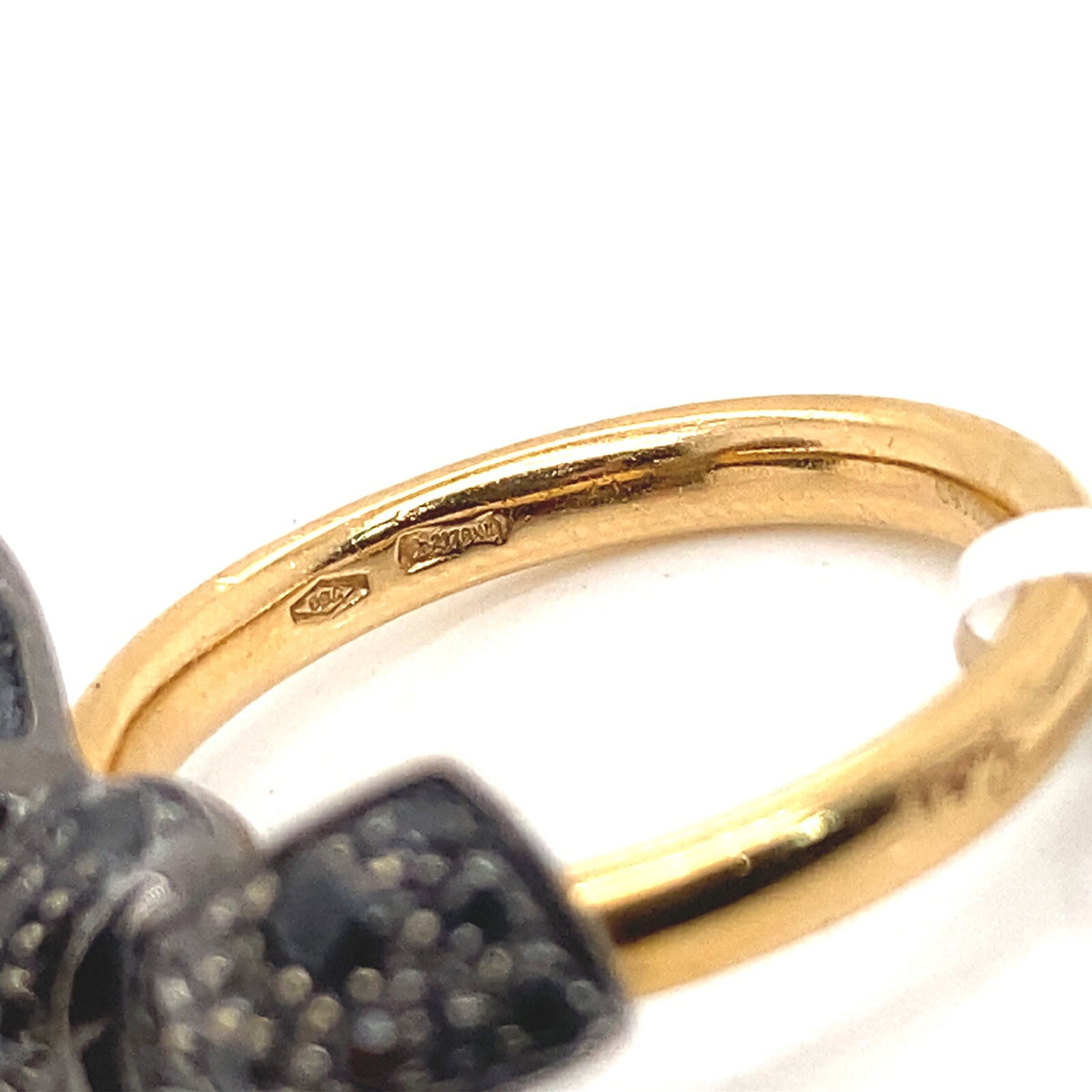 Pomellato ring 18K two tone bow design with 0.70ctw black dias. size 5 (view 6)