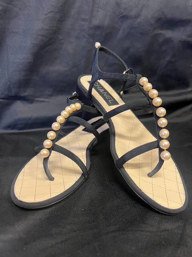 CHANEL FAUX PEARL THONG BLACK SANDALS W BUCKLE ANKLE STRAP SIZE EU 38/ US 70