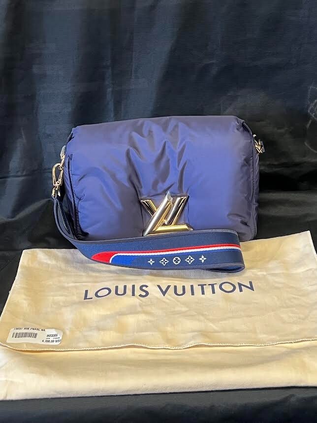 LOUIS VUITTON LV SKI TWIST MM PADDED SHOULDER BAG WOVEN REMOVABLE STRAP M23386 — view 18