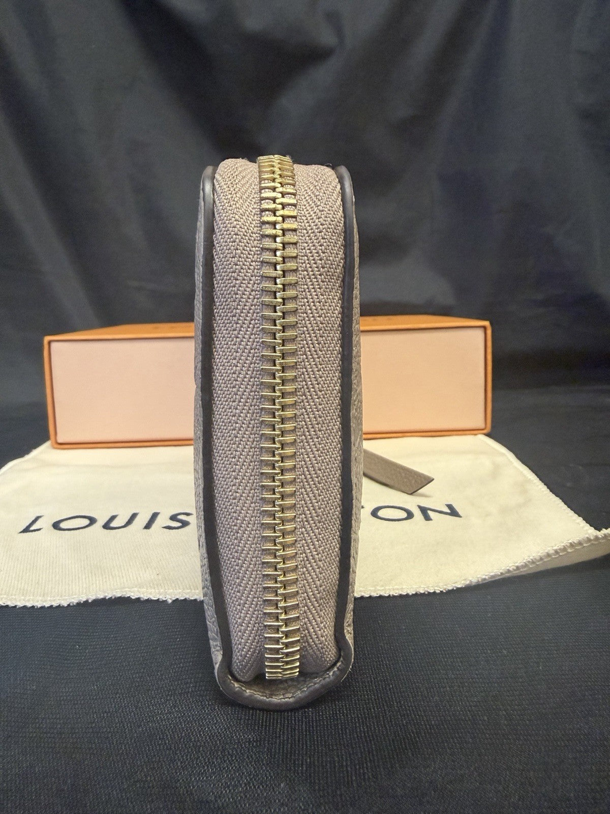 Louis Vuitton Zippy Wallet Monogram Empreinte Leather Turtledove M690343