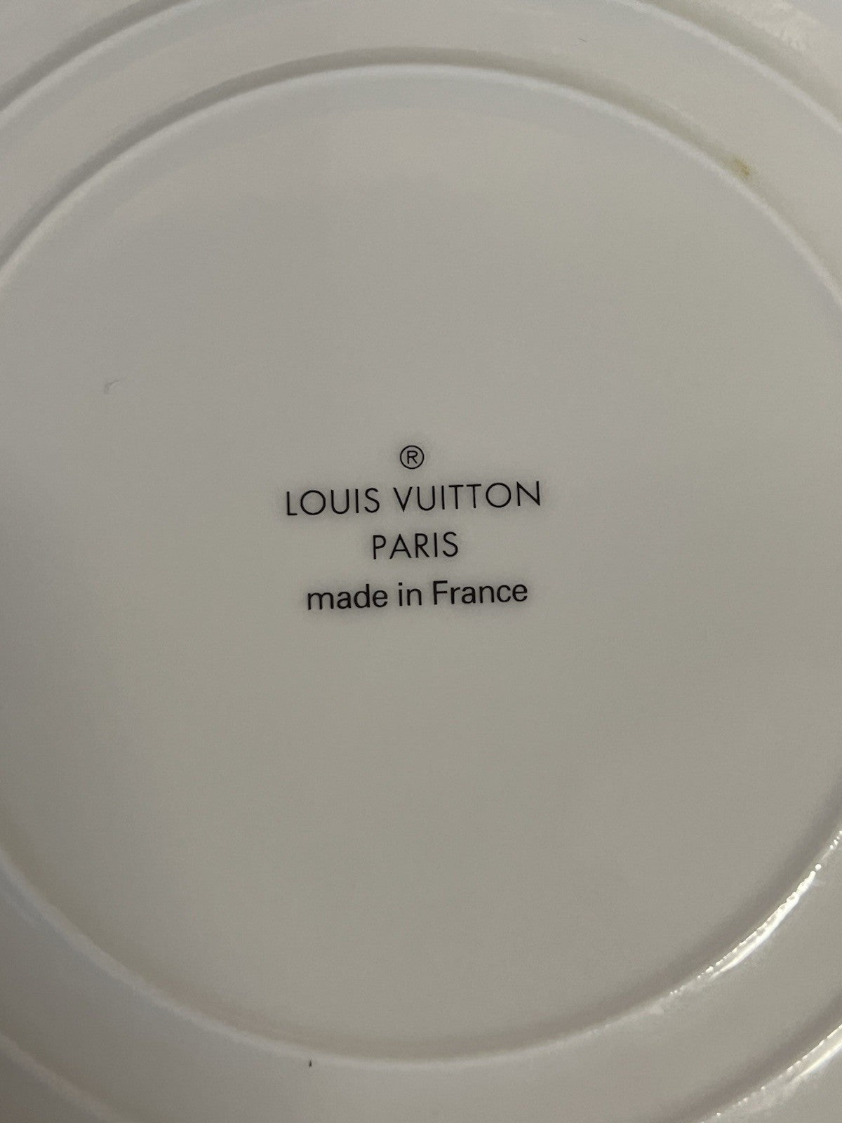 Louis Vuitton Monogram Floral Set OF 4 Small White Plates/gold Trim and Holder (view 7)