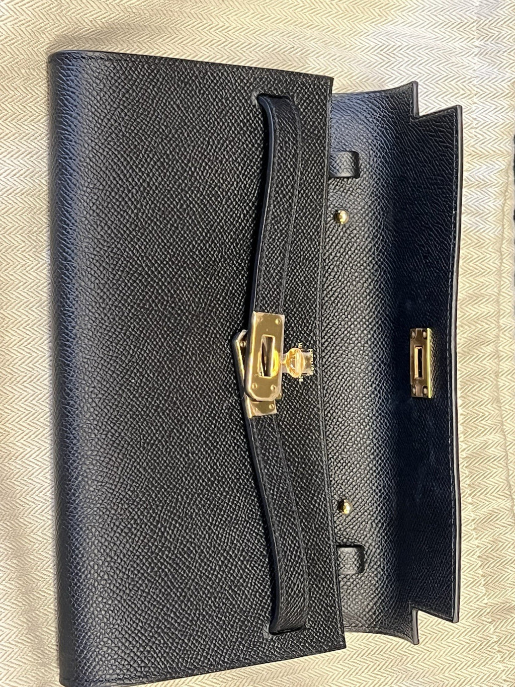 Hermes Black Epsom Kelly TO Go, Gold Hardwear, Removable Strap, Dust Bags, Box (view 14)