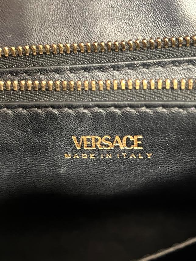Versace LA Medusa Medium Stitch Top-handle Bag W Chain Black and White Calfskin (view 16)