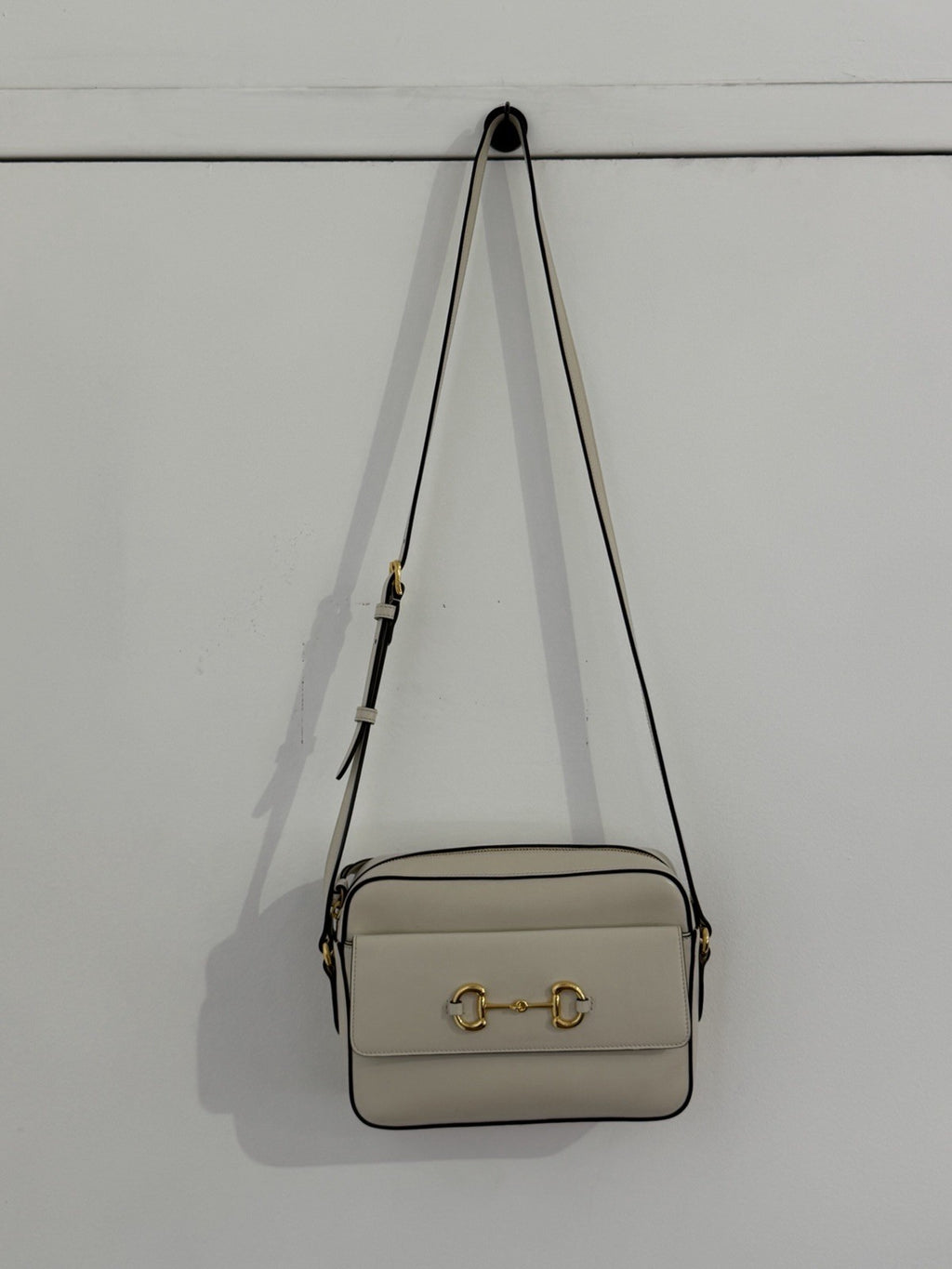 Gucci Horsebit 1955 Crossbody Bag Adjustable Strap Cream Leather, Gold Hardware (view 1)