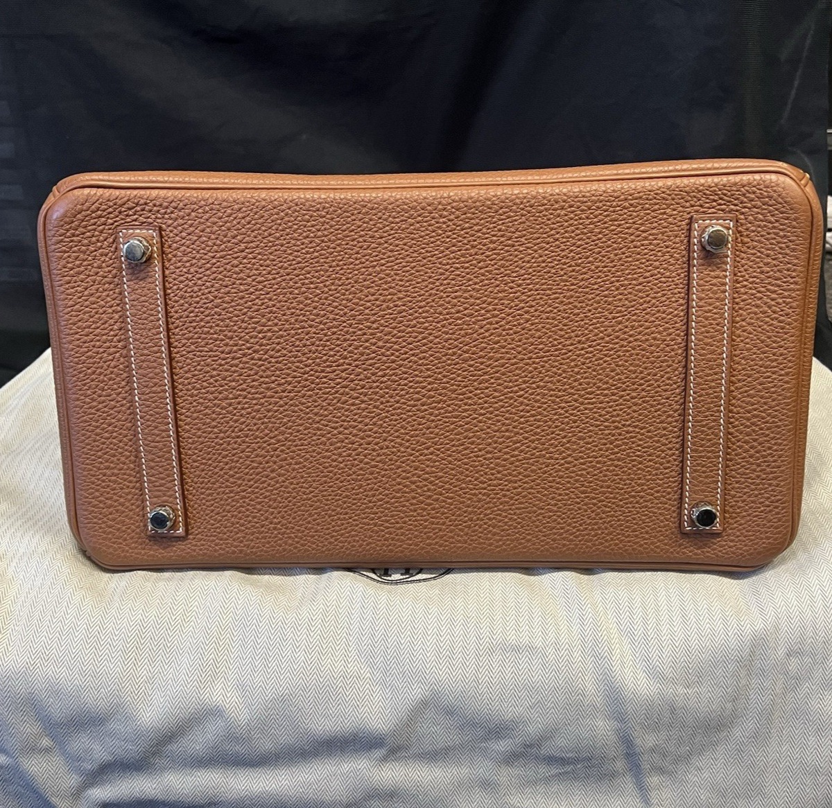 Hermes 2017 Birkin 35 Gold Togo Leather Palladium Hardware Top Handle Bag (view 5)