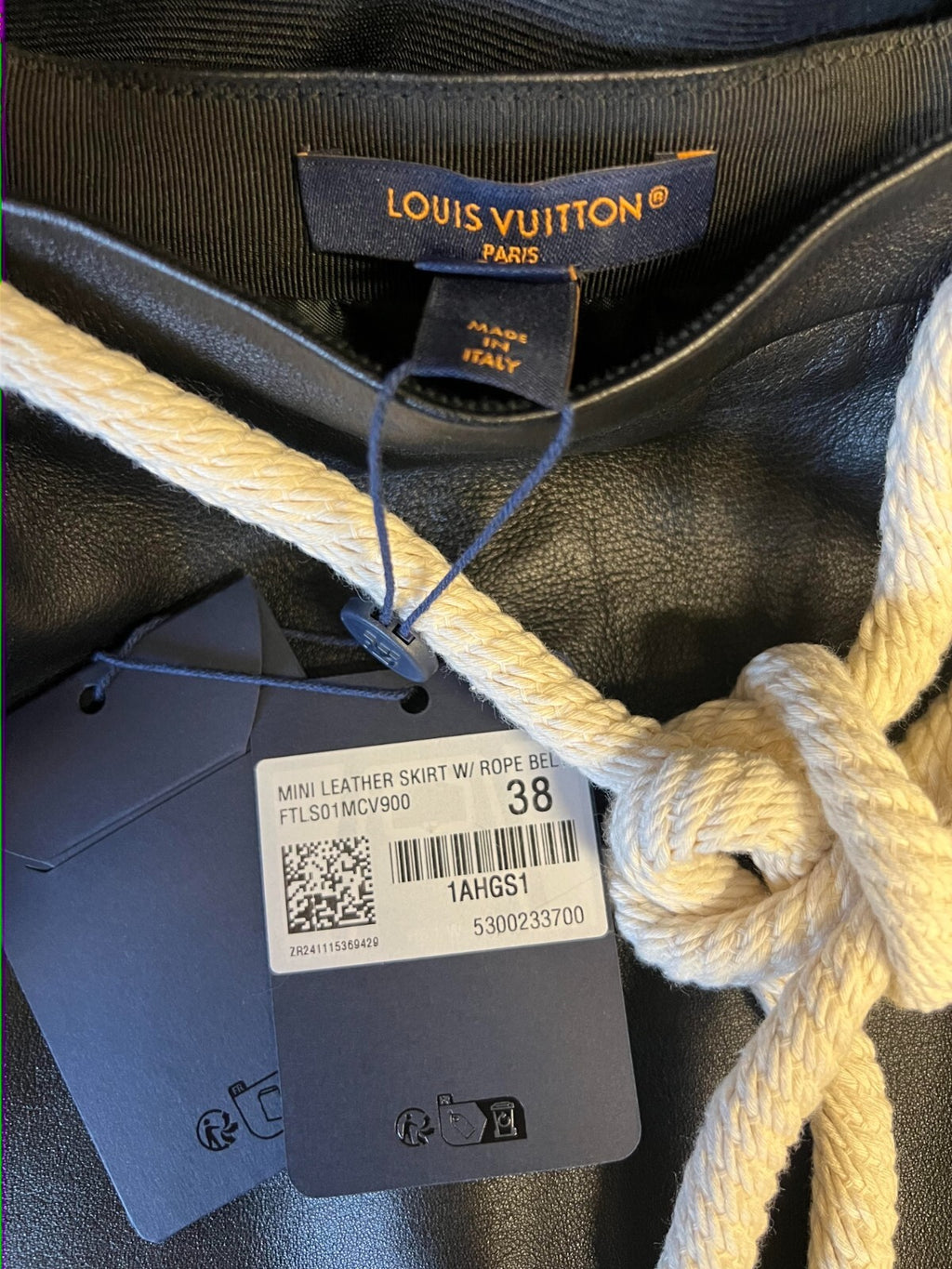 Louis Vuitton Mini Leather Skirt with Rope Belt Black Size 38/US 4-6 1AGHS1 (view 6)