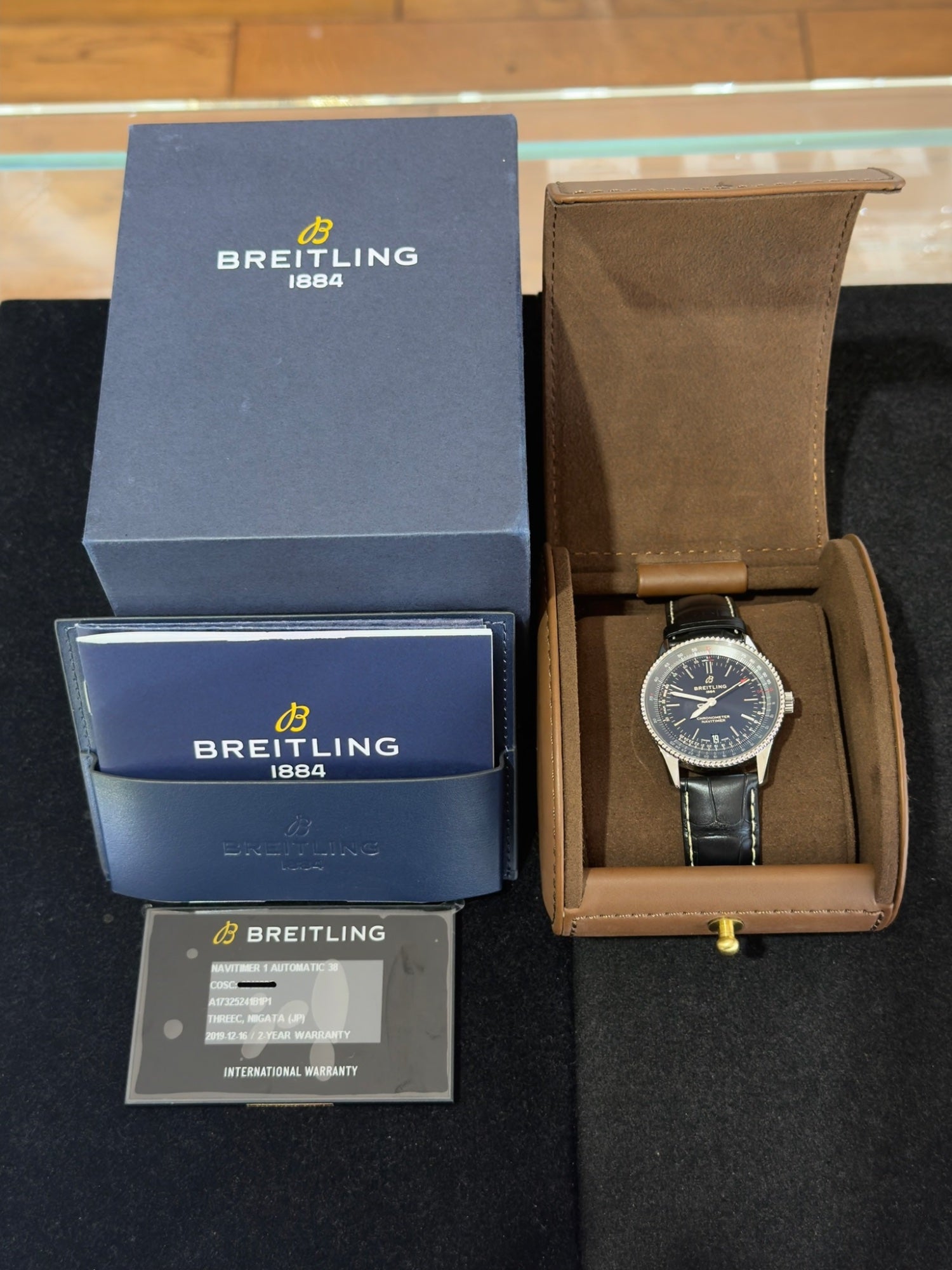 Breitling Navitimer 1 Automatic 38 Steel Black Dial A17325241B1P1
