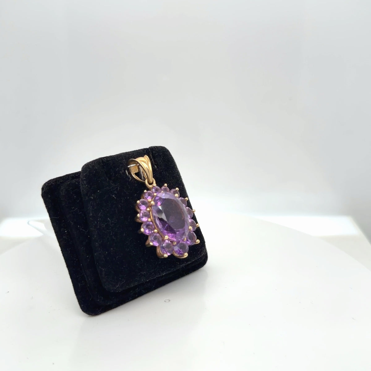 14K Yellow Gold Amethyst Oval Cluster Halo Pendant, 6.98g (view 2)