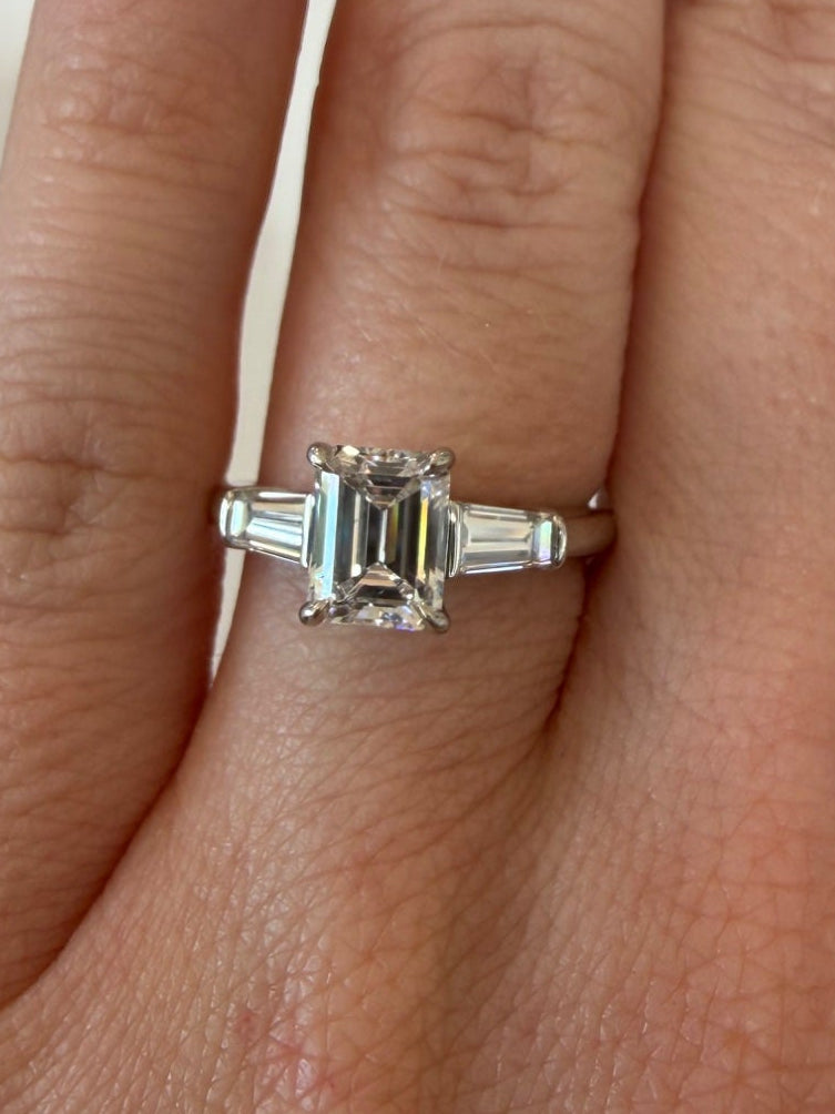Tiffany & Co. Platinum 1.53ct Emerald Cut Diamond 2.11ctwa Ring Size 6 (view 12)