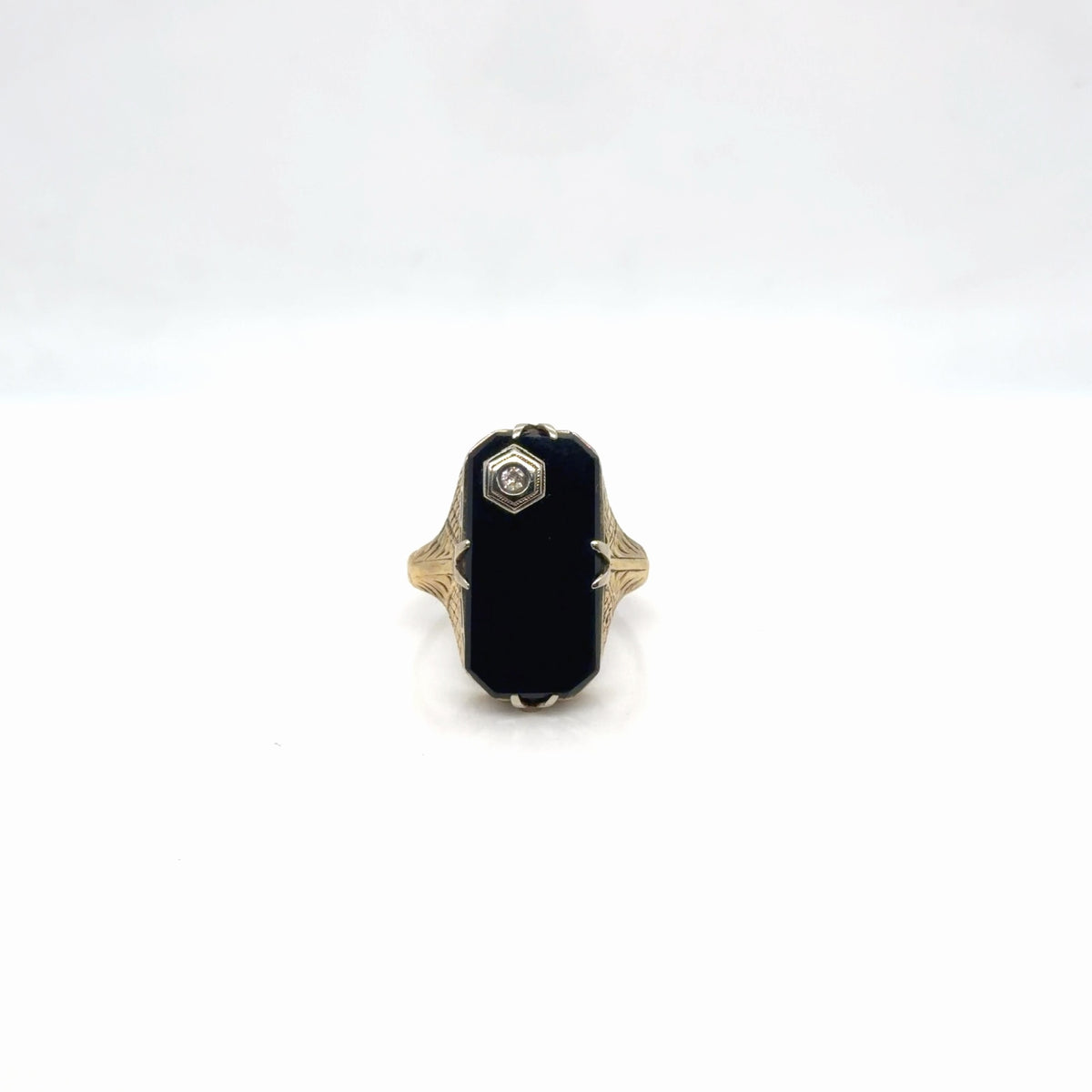 Vintage Art Deco 14K Yellow Gold Black Onyx Diamond Ring Size 7.75