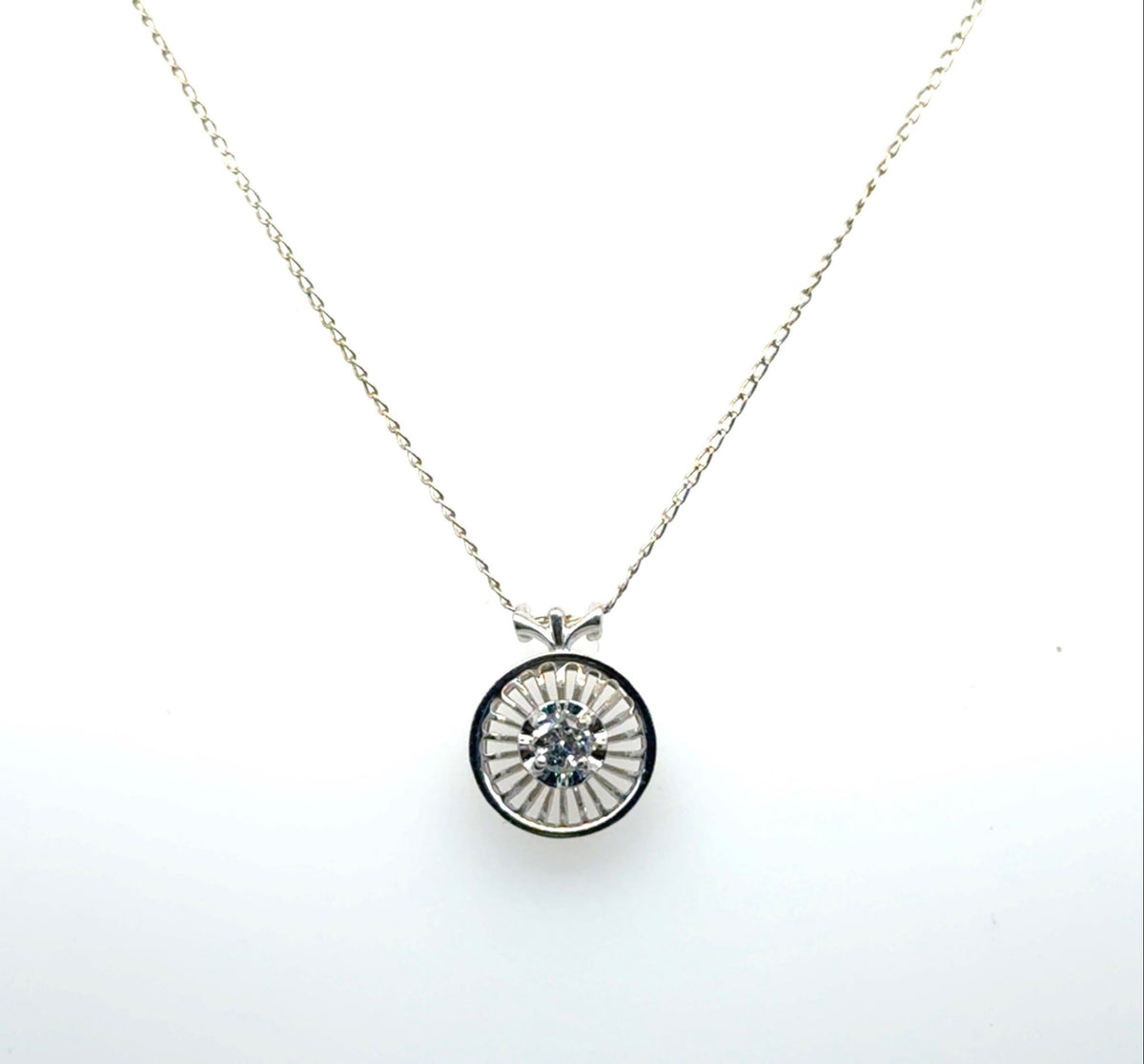 14k White Gold Diamond Solitaire Pendant Necklace 0.15 ct G I1 16 in