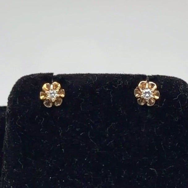 14K Yellow Gold Diamond Flower Stud Earrings 0.05 Ctw Natural Round