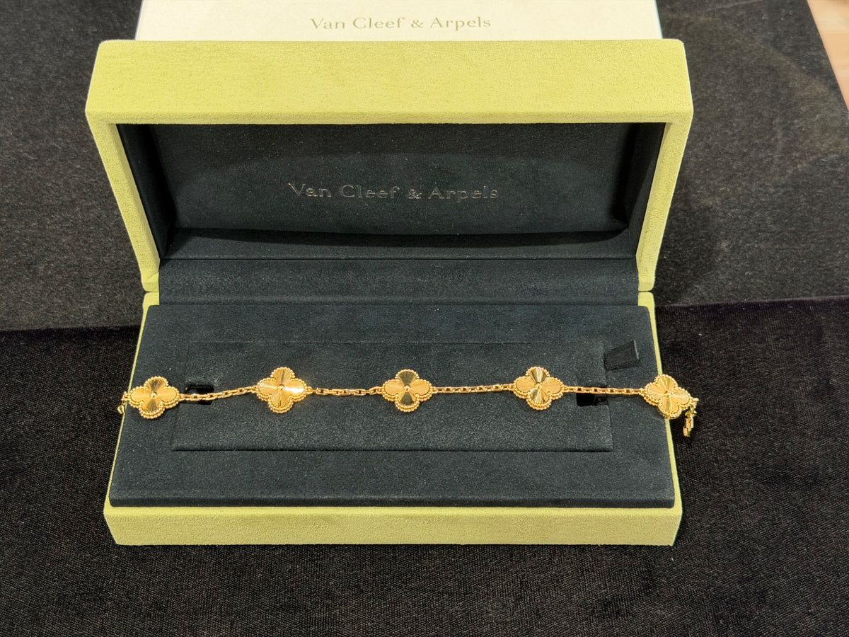 Van Cleef & Arpels Vintage Alhambra 5 Motif Bracelet 18K Yellow Gold (view 5)