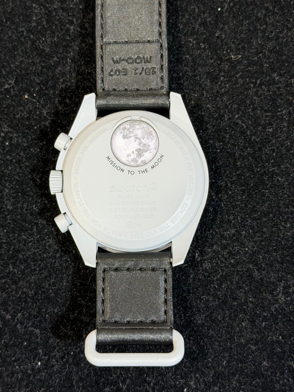 Omega x Swatch MoonSwatch Mission to Moon Bioceramic SO33M100 42mm (view 6)