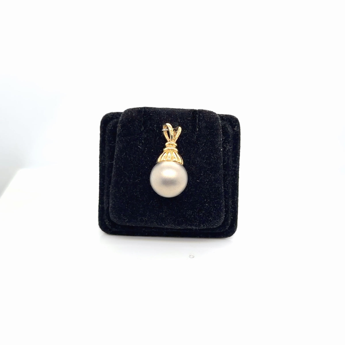 Pearl Pendant 14K Yellow Gold Tahitian Pearl Fluted Cap