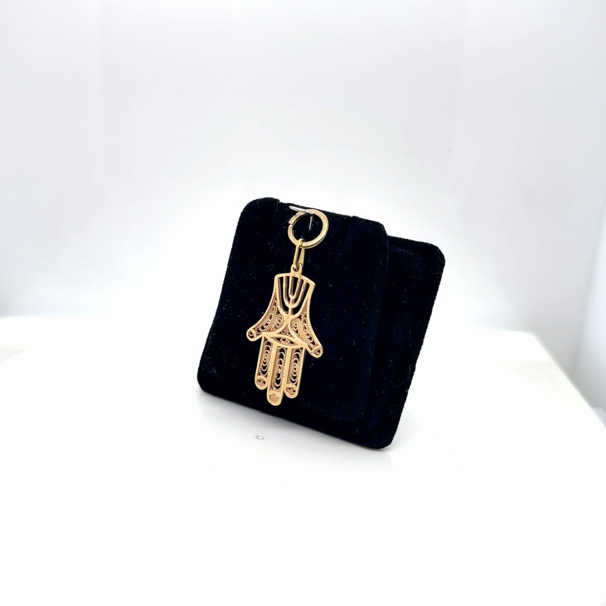 14K Yellow Gold Filigree Hamsa Hand Pendant, 2.20g (view 3)