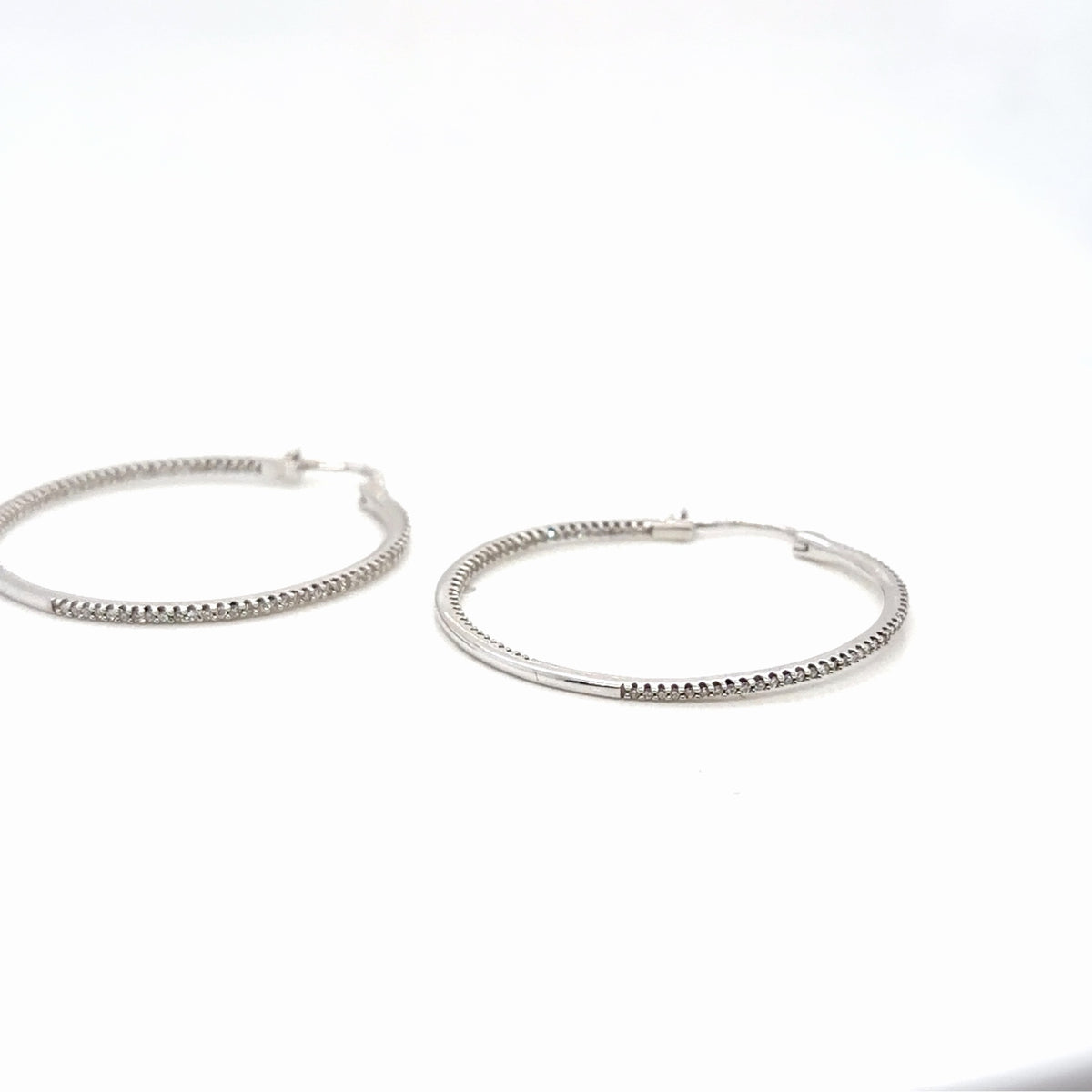 14K White Gold Natural Diamond Hoop Earrings 1.00 ctw I/I1 (view 3)