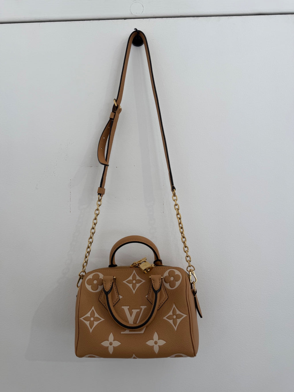 Louis Vuitton Speedy Bandouliere 20 Bi-Color Monogram Empreinte Caramel