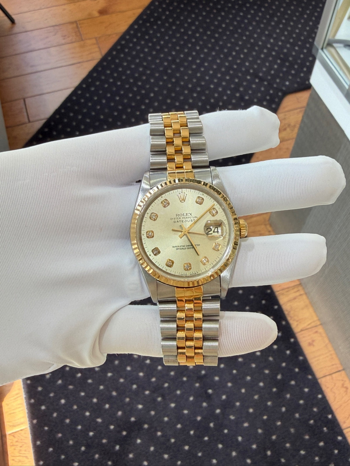 Rolex Datejust 36mm Two-Tone Steel & Gold Watch Ref. 16233 (view 8)