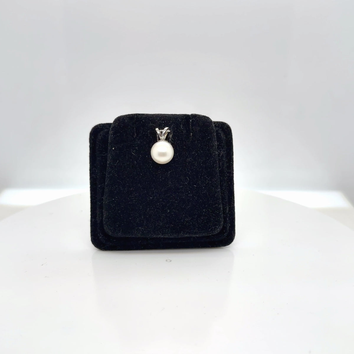14K White Gold Natural Pearl Solitaire Pendant, 7.49mm